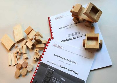 Nähkasten aus Holz / Holz-Bausatz Bauernhof / Holz-Transporter - P.A.U.L. GMBH