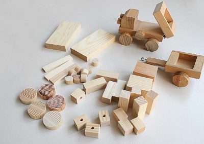Nähkasten aus Holz / Holz-Bausatz Bauernhof / Holz-Transporter - P.A.U.L. GMBH